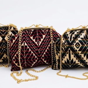 P-117 Bolsa Emboquillada con asa de cadena.